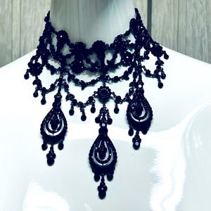 JOSE & MARIA BARRERA NWT SWAROVSKI CRYSTAL NECKLACE